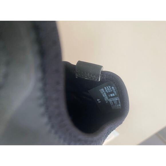 EUC Ecco ATH 1FM Black Sneakers Size 44: 10-10.5 US main image 7